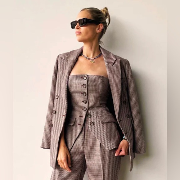 Favorite Daughter Jackets & Blazers - NWT Favorite Daughter Pheobe Blazer in Chocolate Houndstooth